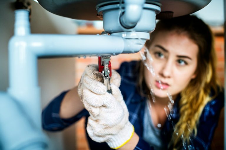 24 Hour Plumber: When to Call and What to Expect
